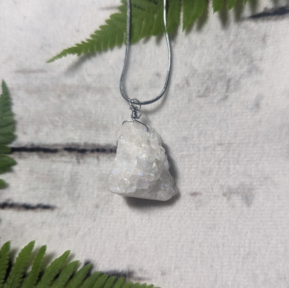 White agate druzy necklace - Picture 3 of 7